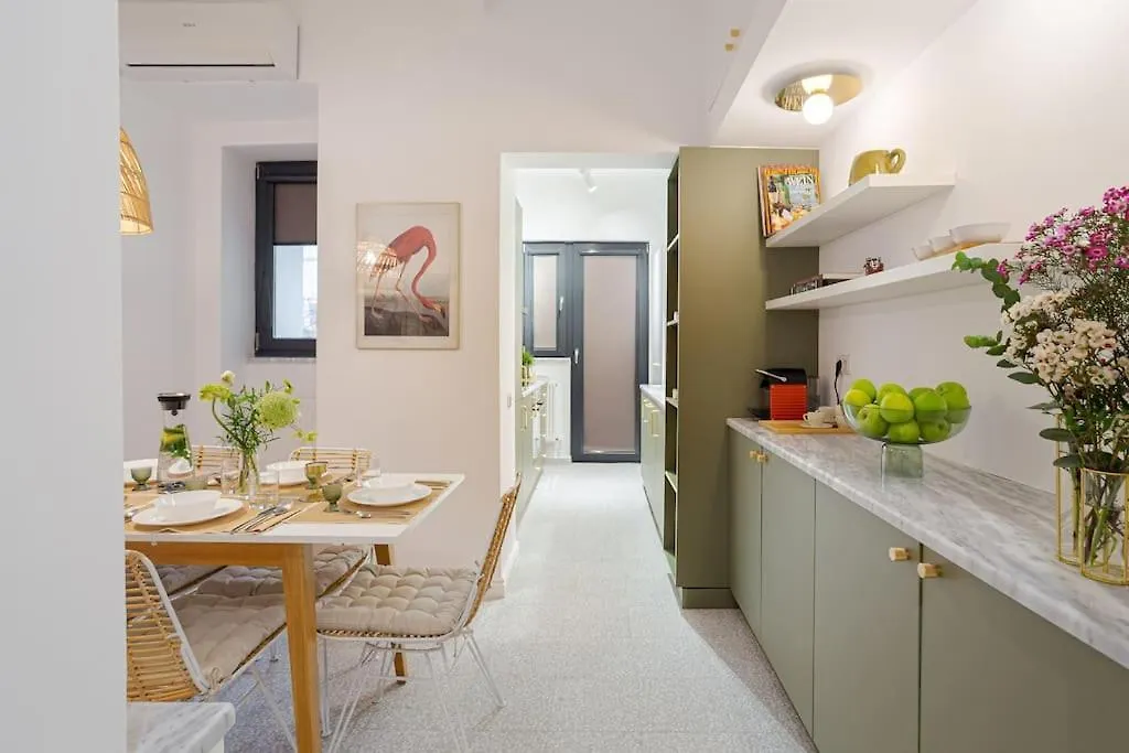 Designer Signature 2 Bdr Cismigiu Park 80Sqm Bukarest